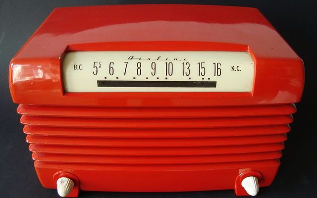 Airline bakelite radio