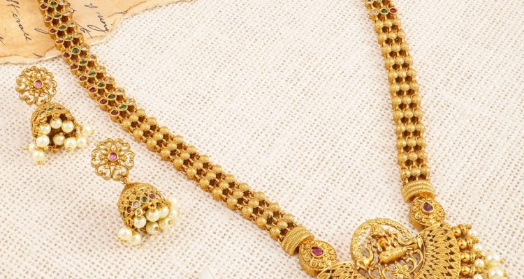 Jewellery as a Tribute to Womanhood-3