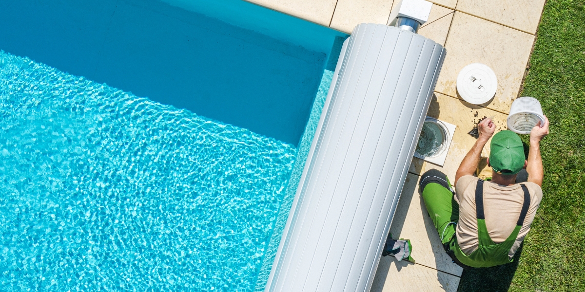 swimming-pool-cleaning
