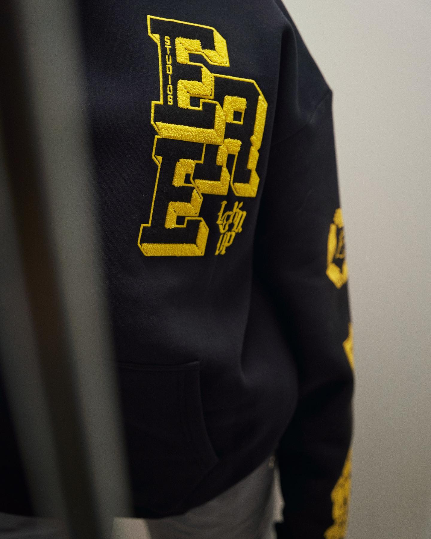 Ere-Studios-Locked-Up-Zipper-Hoodie-Schwarz-1