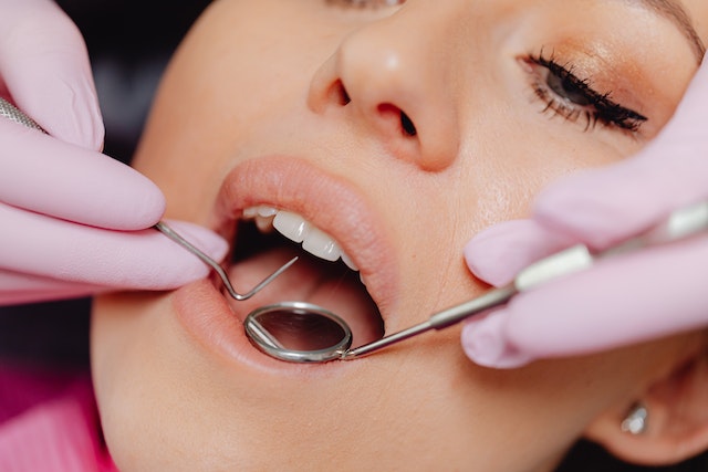 teeth-cleaning-hurt-so-much