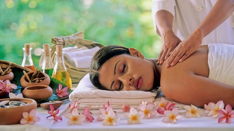 200-hour-ayurveda-YTTC