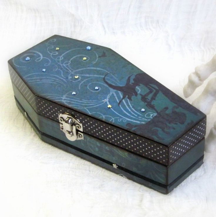 Custom Coffin Boxes