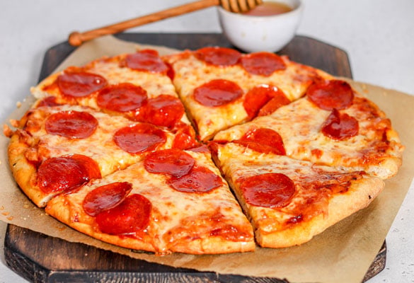 Pepperoni-pizza-850x630-1-585x400-1