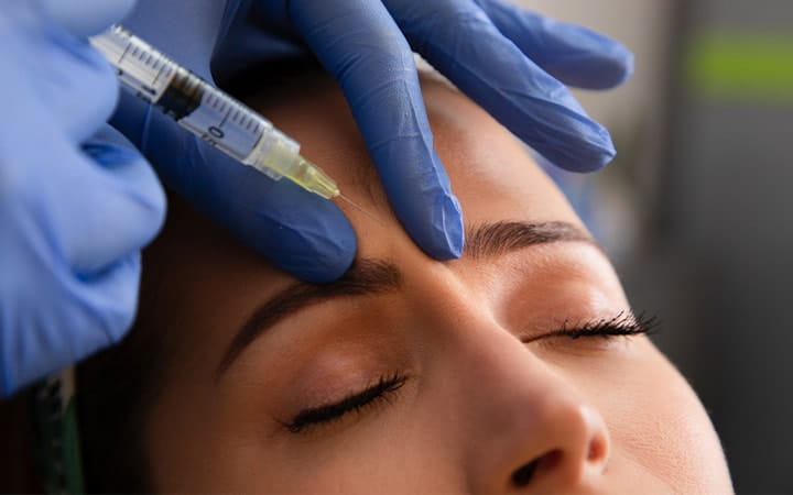 Woman-Receives-Botox-Injection-1395415887_Blog-MainArticleImage