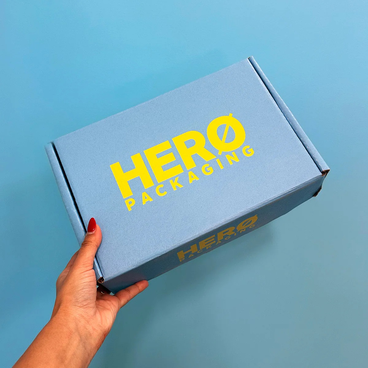 imgi_204_herobox-blue-yellow-branded-box