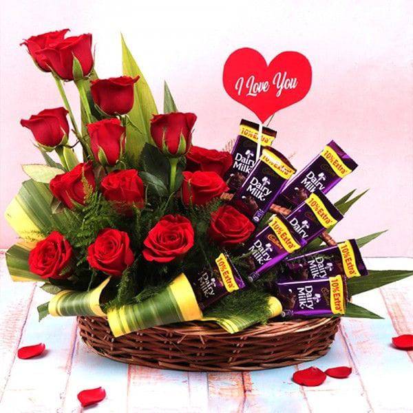 affectionate-love-basket-manual-yuvaflowers-bestgifts-812-default-title-42166730260760 (2)
