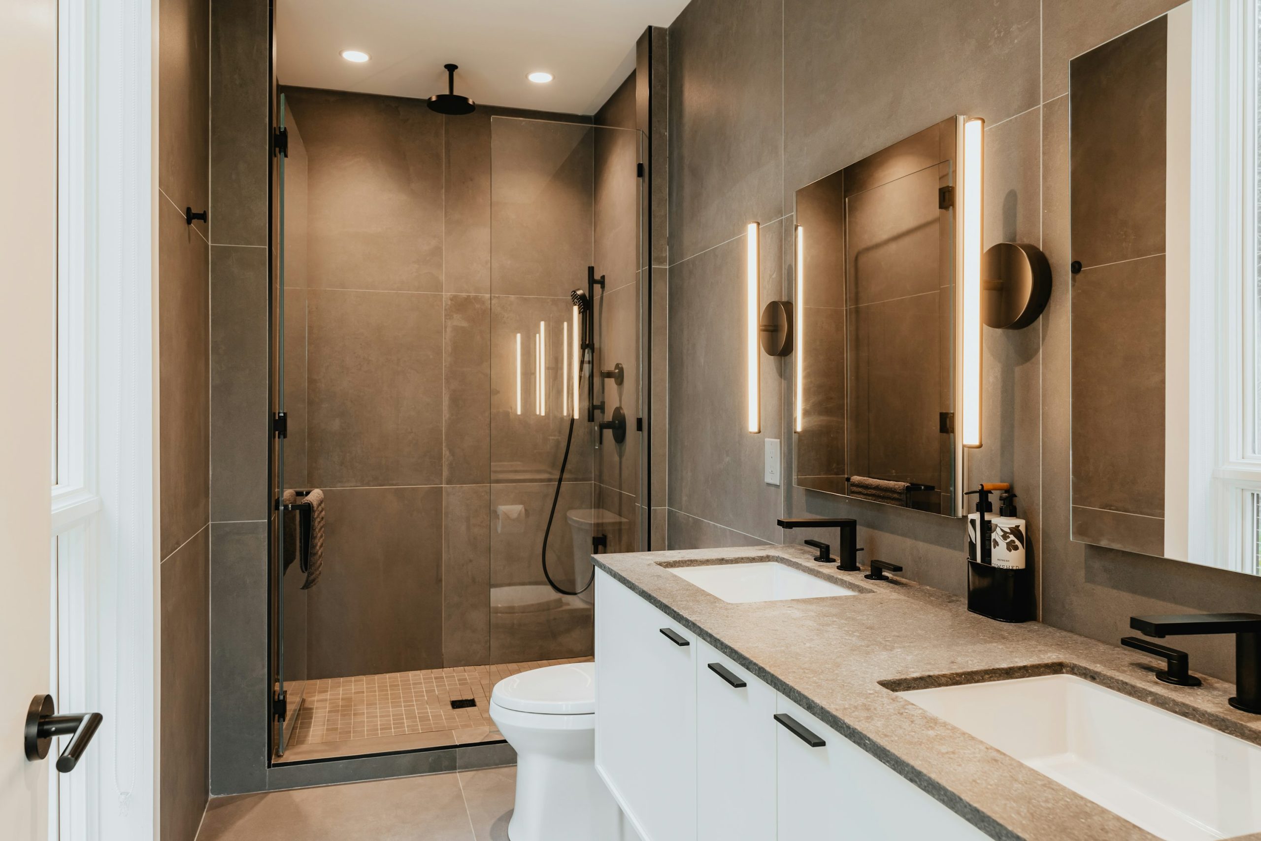 bathroom2